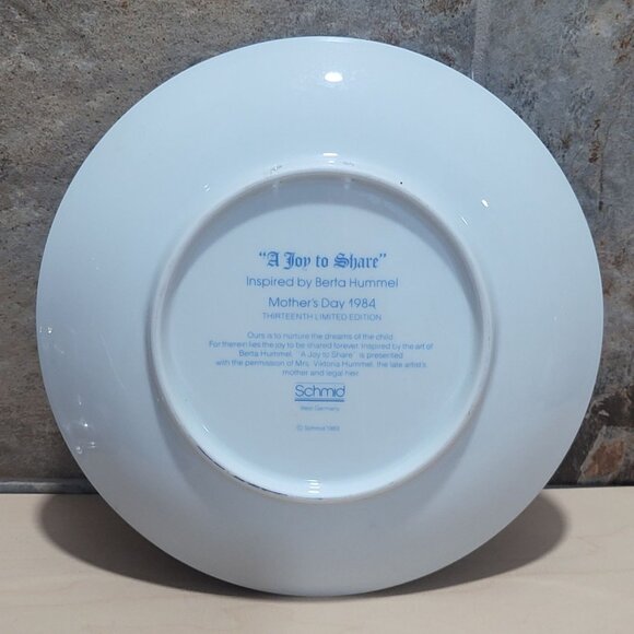 Schmid Hummel Mother's Day 1984 A Joy To Share Decorative Wall Hanging Plate - Picture 2 of 11